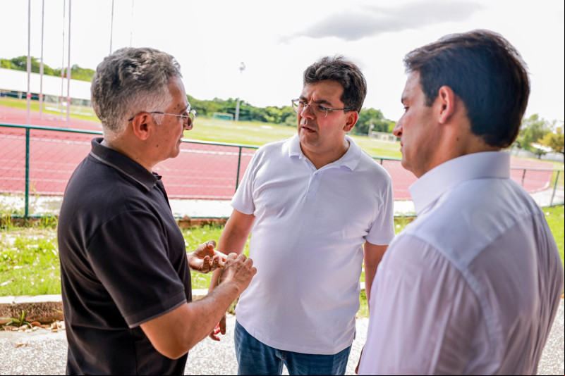 Governador Rafael Fonteles, reitor Evandro Alberto e secretário Flávio Júnior. - (Divulgação CCOM )