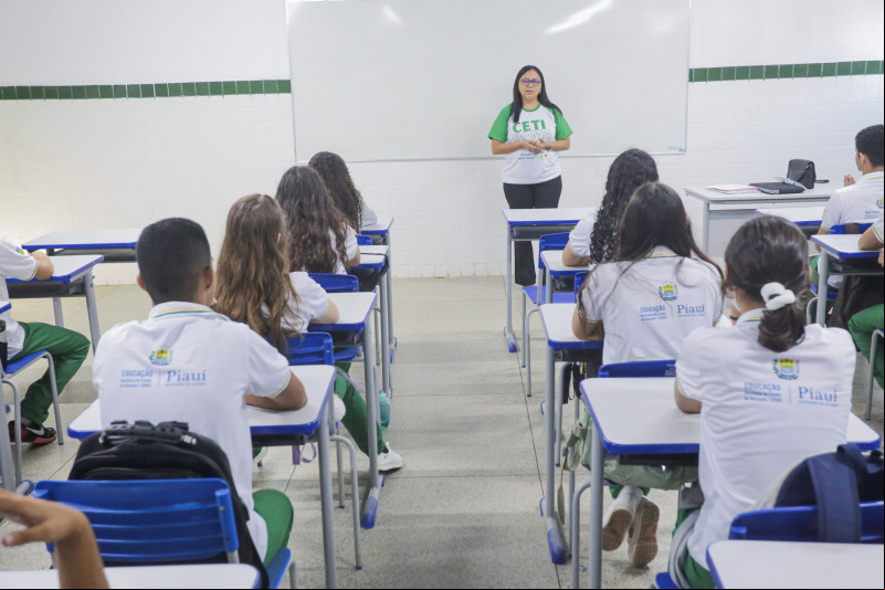 Professor em sala de aula no Piauí - (Ascom Seduc)