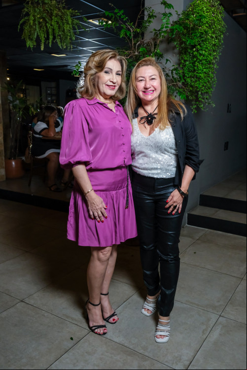 Festa - Um click das queridas empresárias Iraceara Soares - by Colégio Einstein e Pastora de Brito - by Alpha Modas Teresina presenças confirmada para o nosso Almoço das Mães. Chics!!! - (Tibério Hélio)