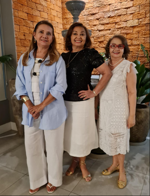 #Confirmadas - Um click das queridas Claudete Monteiro, Nailza Meneses e Josélia Dantas, presenças confirmadas no nosso Café Chics!!! - (Luciêne Sampaio)