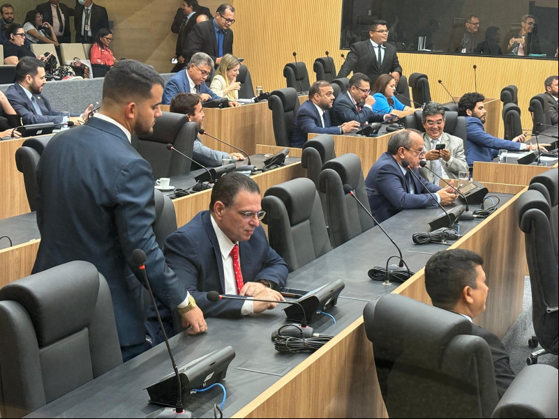Gessivaldo Isaias em plenário  - (Ezequiel Araújo / O Dia )