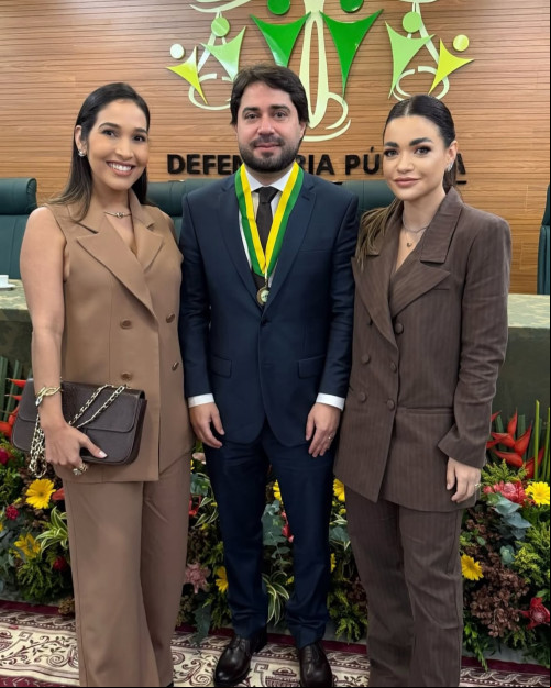 #Nomeação - Um click do Emanuellito Costa, chefe de gabinete da Presidência da Assembleia Legislativa do Piauí, que foi homenageado com a Medalha de Honra ao Mérito da Defensoria Pública do Estado. A entrega ocorreu em solenidade realizada no dia 29/5, no Auditório Esperança Garcia, em Teresina. Chics!!! - (Arquivo Pessoal)