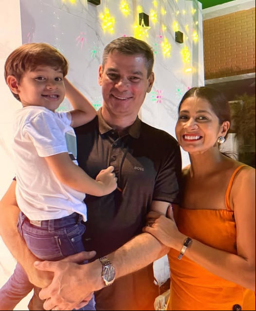 Parabéns para a mestre em istração Adriana Pacheco (23/2) - comemorou a data com o seu marido o delegado Marcelo Dias e do filho Marcelo