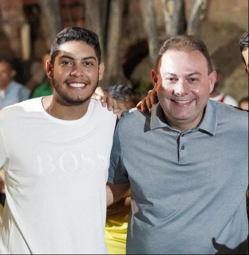 Jeová Alencar ao lado do filho, Samuel Alencar - (Reprodução Redes Sociais)