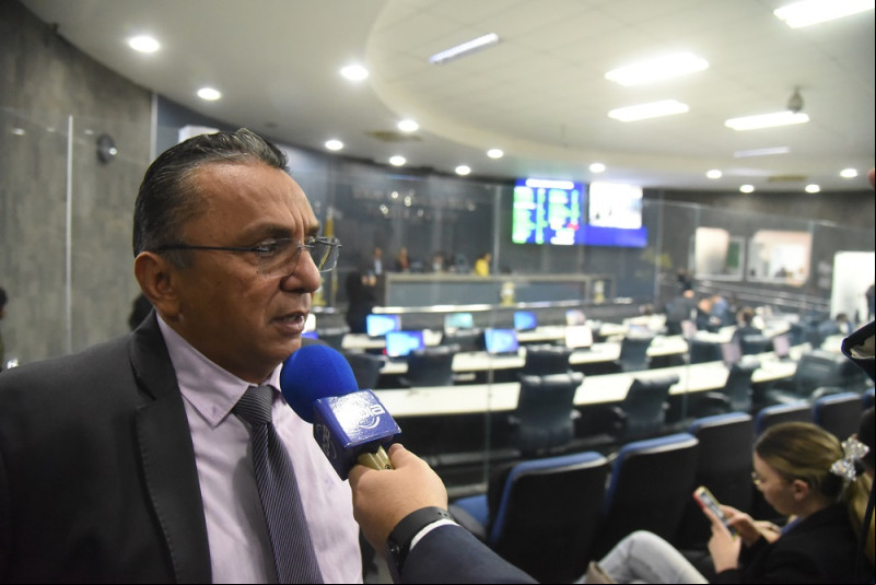 Dudu chama Teresa Britto de “vossa majestade” e cobra definição no PV