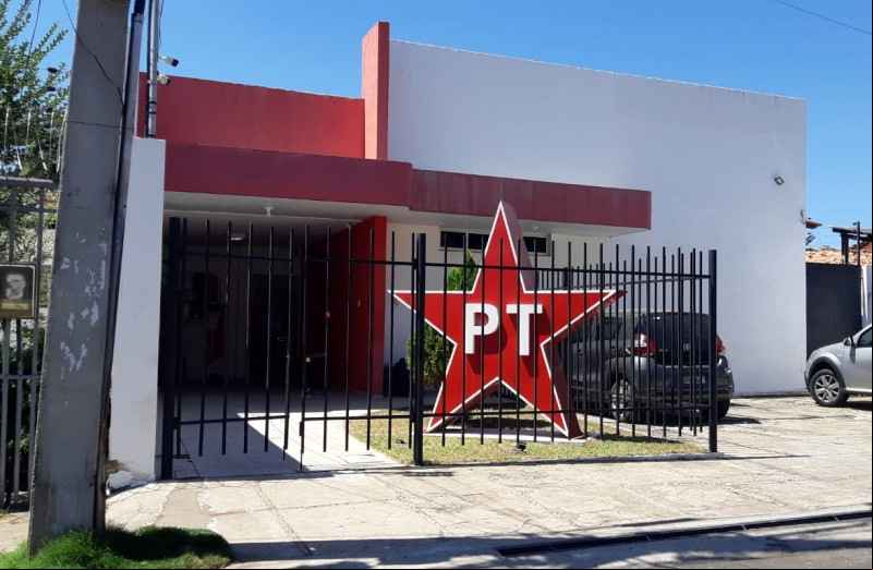 Substituições no diretório municipal e críticas a pesquisa eleitoral geram tensão no PT