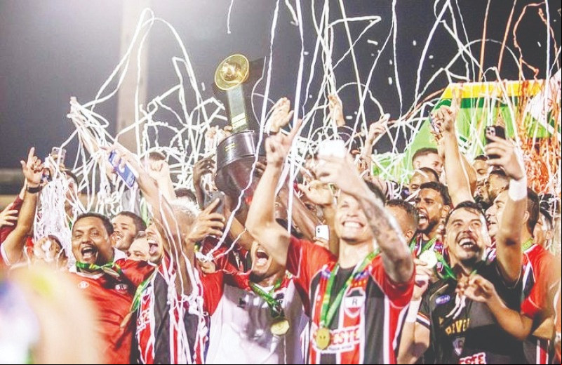 O atual campeão, o River é um dos favoritos a levantar a taça - (Reprodução)