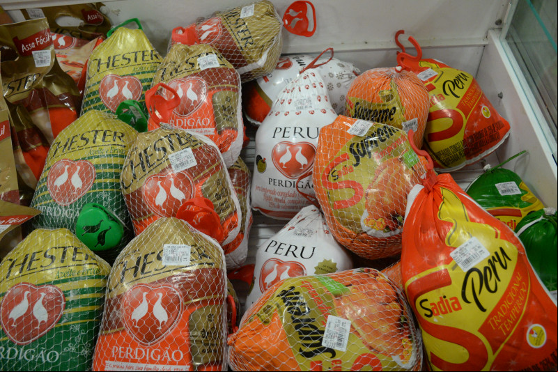 Preço médio da cesta com produtos típicos do Natal registrou alta em 2023 - (Assis Fernandes/O Dia)
