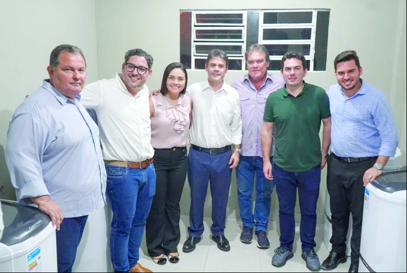 Deputado Severo Eulálio quinta-feira ada, esteve na cidade de União, para inaugurar uma Lavanderia Pública.