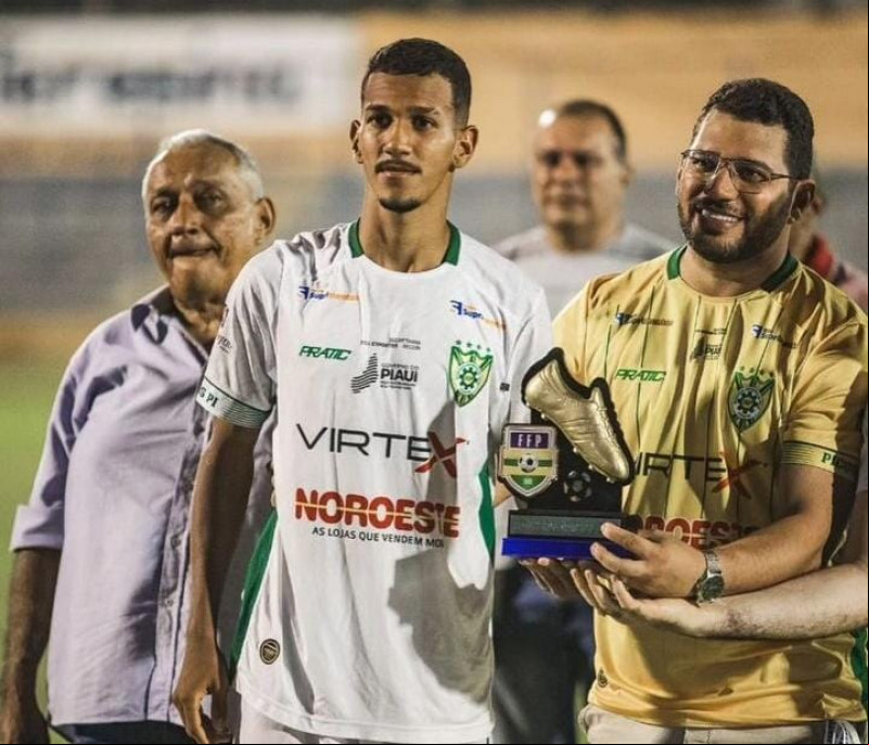 Atletas da base, que foram vice-campeões do Sub-20 vão compor elenco do Zangão. - (Reprodução / S. E. Picos)