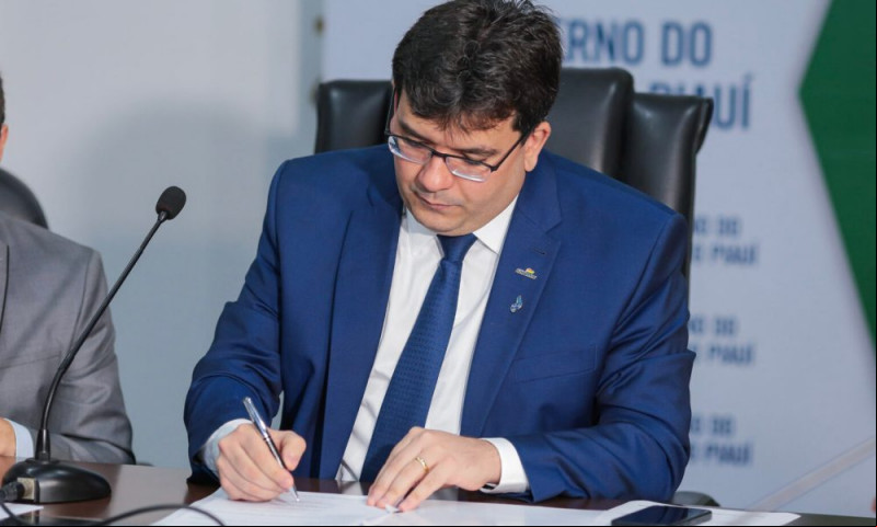 Rafael Fonteles assina pacto para conclusão de 170 obras da educação nesta segunda (11)