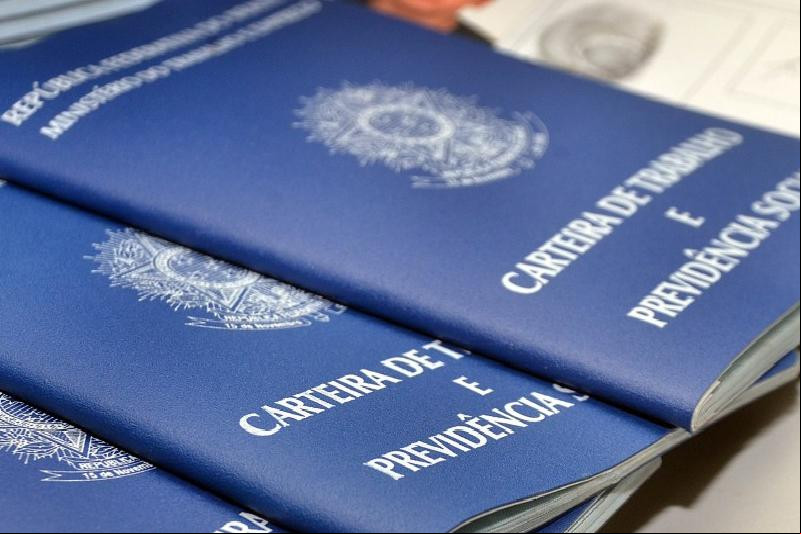 e as vagas desta Segunda-Feira (12) divulgadas no 'Classificados do Trabalho'