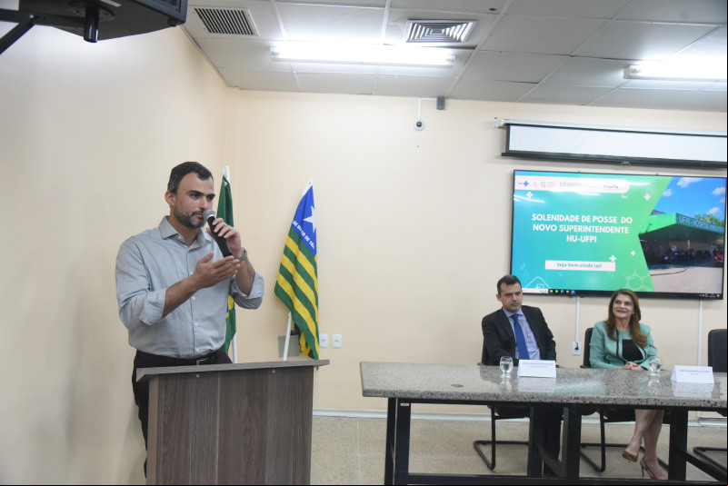 André Gonçalves da Silva, novo superintendente do Hospital Universitário da Universidade Federal do Piauí (HU-UFPI) - (Assis Fernandes/ODIA)
