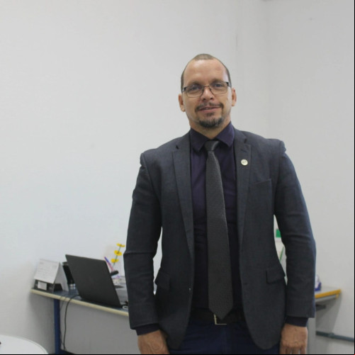 Assis Silva, professor da rede municipal de educação - (Arquivo Pessoal)
