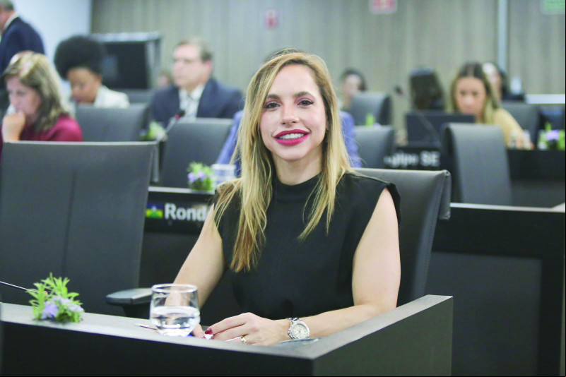 Advogada Isabella Paranaguá será a a gestora da Caixa de Assistência dos Advogados-CAAPI, e promete potencializar avanços e ampliar o e dos advogados do Estado. - (Arquivo Pessoal)