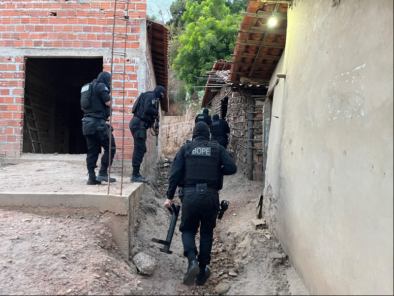 Operação do DRACO cumpre 13 mandados de busca e apreensão - (Divulgação/Polícia Civil)