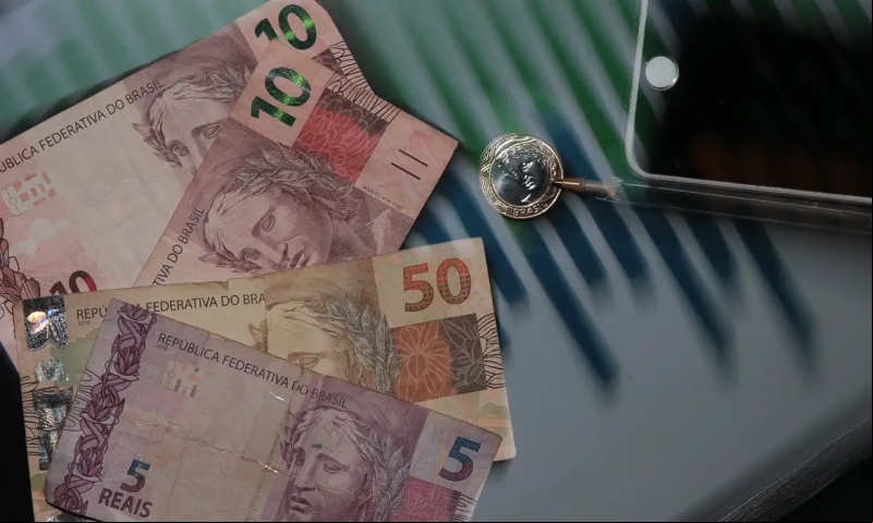 A Receita Federal espera receber, neste ano, 46,2 milhões de declarações. - (Marcello Casal Jr/ Agência Brasil)