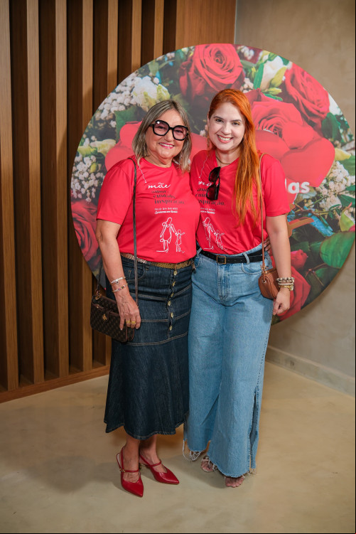 #AlmoçodasMães - Um click das queridas Magnólia Soares Macedo, Stephanne Karen, no nosso evento Almoço Festivo - 'Mês das Mães'. Chics!!! - (Tibério Hélio)