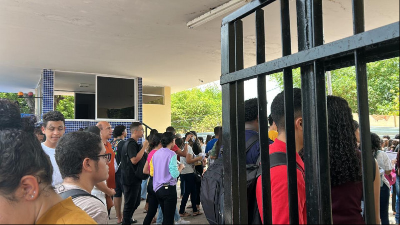 Portões foram abertos ao meio-dia. - (Assis Fernandes / O DIA )