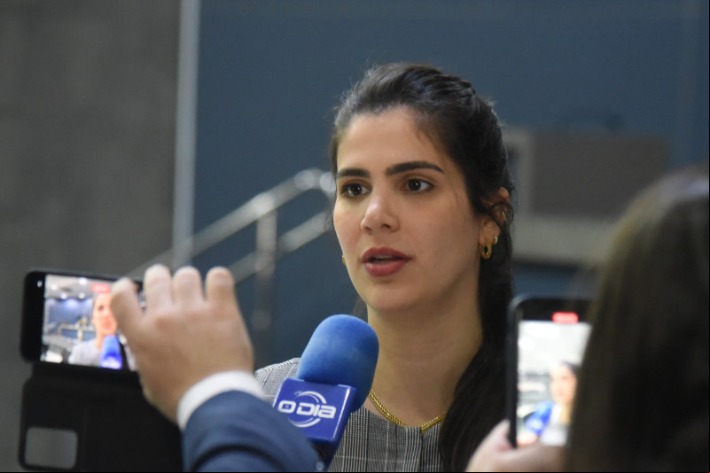 A vereadora Thanandra Sarapatinhas é autora do projeto de lei - (Assis Fernandes / O Dia)