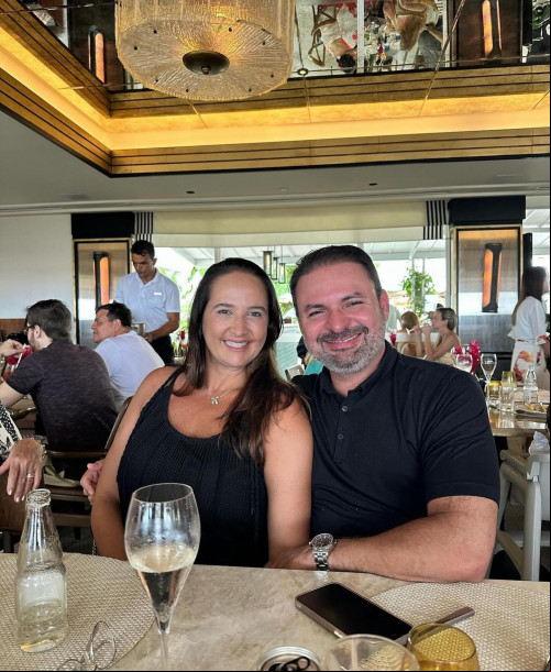 #Amor - Um click dos queridos Celina Lages & Maia Filho curtindo o domingo no Belmond Copacabana Palace, no Rio de Janeiro. Chics!!! - (Divulgação)