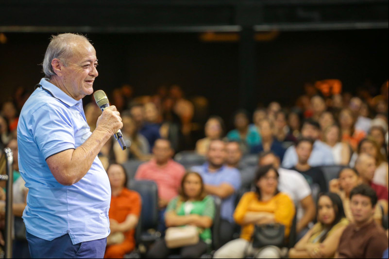 Silvio Mendes no encontro de gestores da saúde - (Jailson Soares/O Dia)