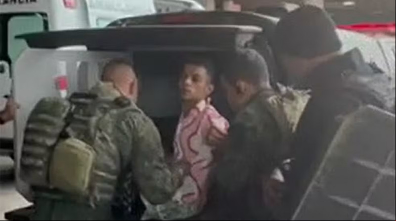 Refém de ônibus durante sequestro no Rio de Janeiro estava com bebê - (Reprodução/GloboNews)