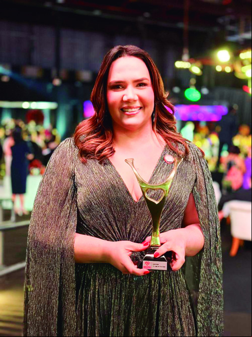 Reitora do Centro Universitário Santo Agostinho- UNIFSA,  Antonieta Lira e Silva, recebeu em nome da faculdade, o troféu Marcas Inesquecíveis 2023 no seguimento faculdade particular mais lembrada pela população.   - (UNIFISA)