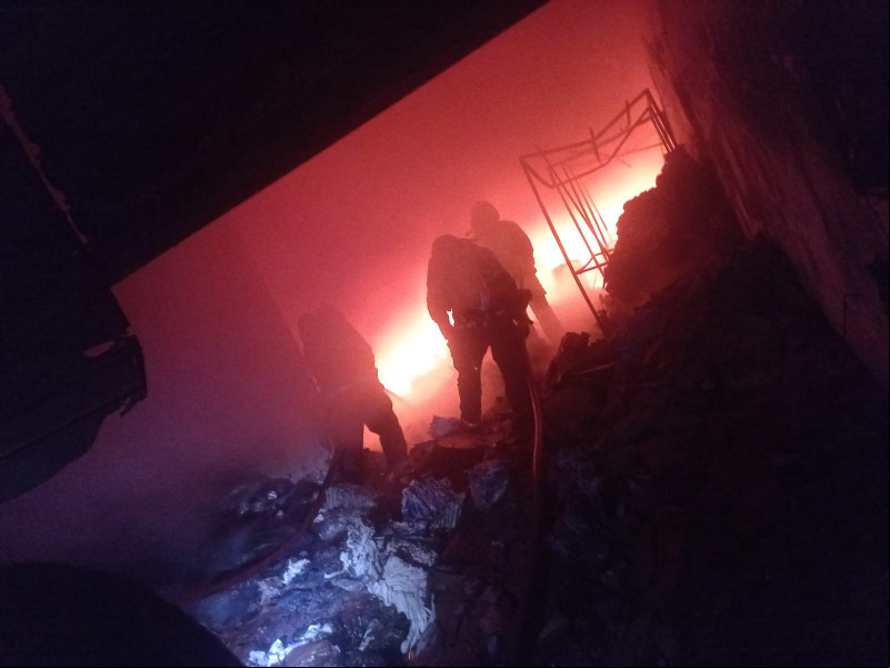 Incêndio de grandes proporções destrói depósito de plásticos no Centro de Teresina