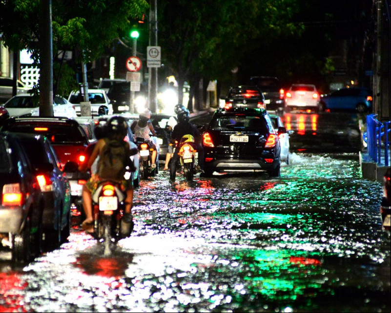 Teresina deverá ter pancadas de chuva no final da tarde deste domingo (02)