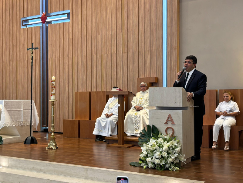 Em missa de aniversário, Rafael Fonteles pede como presente melhoria de vida da população