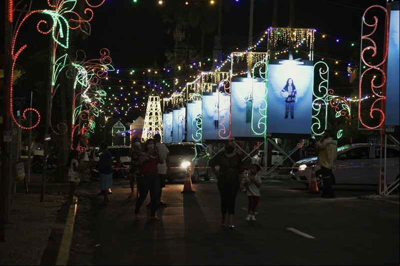 Decoração natalina de Teresina terá árvore de 30 metros e presépio em tamanho real