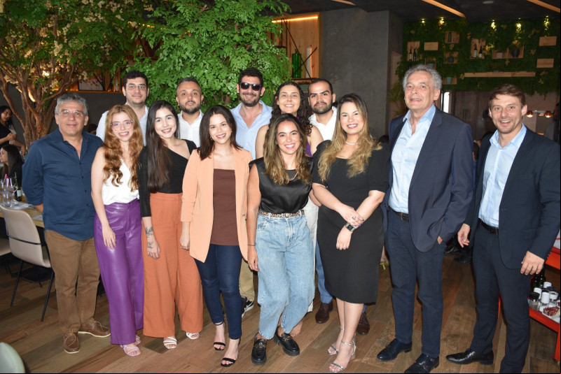 #Confratenização - Um click dos advogados Nelson Nery Costa e Joaquim Almeida - by Almeida e Costa Advogados Associados reuniram familiares, amigos e funcionários para a Confraternização de Natal. Chics!!! - (Magal Santos)