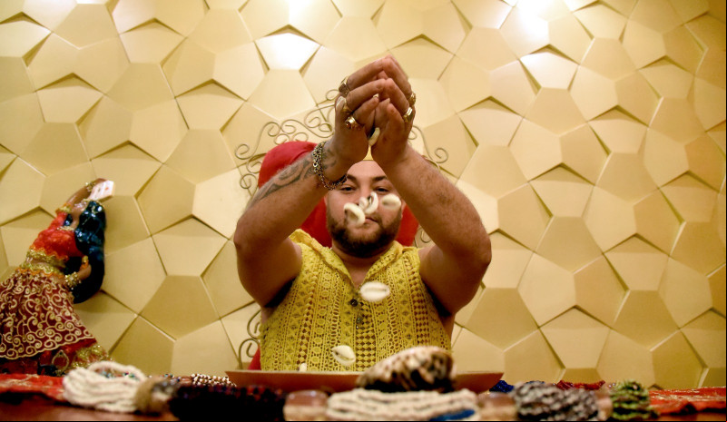 Babalorixá Ítalo de Logun Edé - (Assis Fernandes/ODIA)