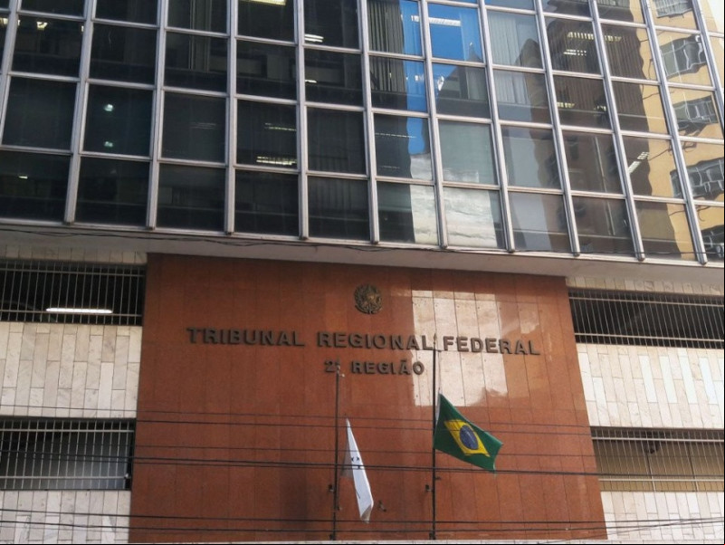 Concurso TRF2: edital publicado conta com salários de até R$14 mil - (Divulgação)