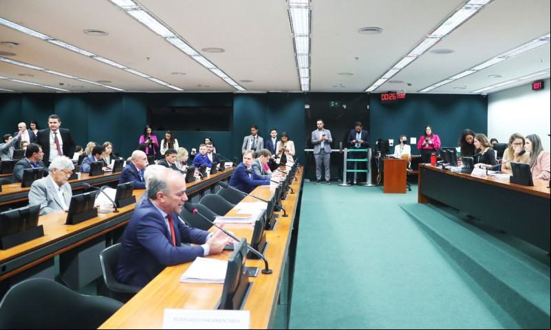 CCJ aprova projeto que proíbe decisões monocráticas no STF; veja o que muda