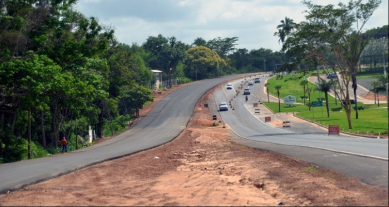 BR-343, entre Teresina e Altos. - (Assis Fernandes / O DIA)