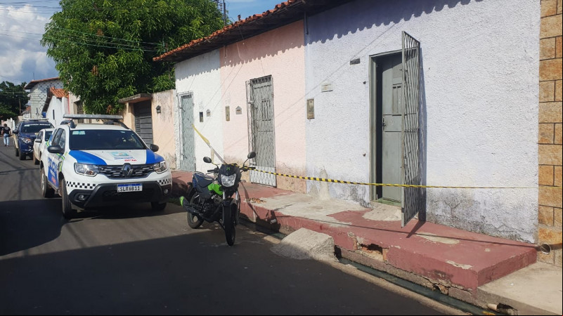 Fachada da casa em que Jackson foi morto a tiros - (Jailson Soares/ODIA)
