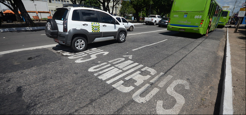 Faixas exclusivas para ônibus voltam a ser fiscalizadas após fim da greve em Teresina