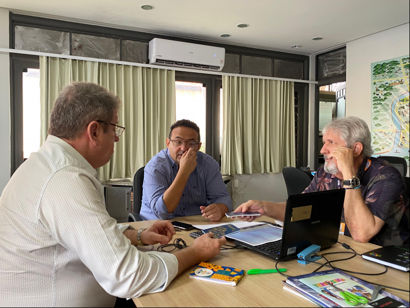 SEMDEC e CDL Teresina se reuniram para falar sobre o assunto - (Divulgação/Semcom)