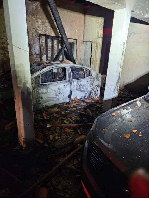 Incêndio atingiu residência no bairro Pirajá - (Reprodução/Whatsapp)