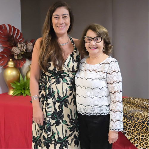 #Páscoa - Um click das queridas na reunião de Páscoa do Lótus Clube de Teresina - Rosa Dantas e Josélia Dantas. Chics!!! - (Luciêne Sampaio)