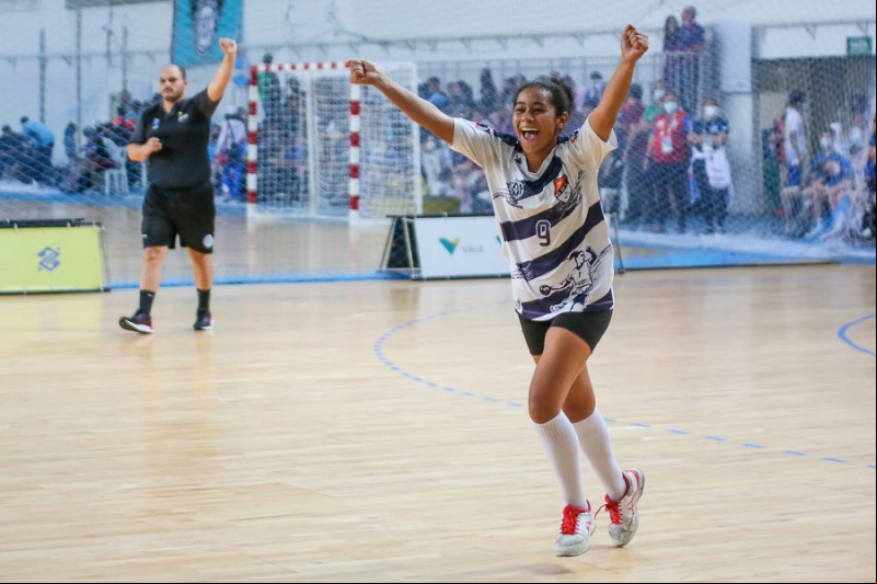 Estudante de escola pública da capital é selecionada para disputar Sul-Americano de Handebol no Paraguai