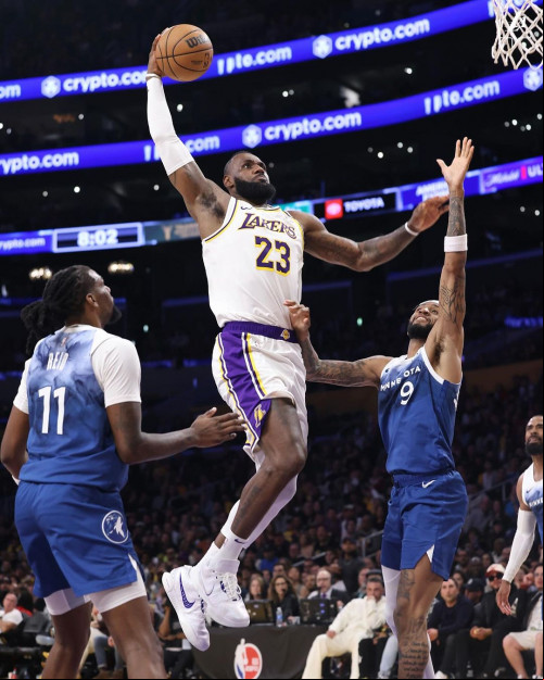 Jogos de basquete NBA: veja onde assistir e horários das partidas desta segunda (11)