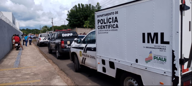 Homem é perseguido e morto a tiros após deixar filho na escola no Vale do Gavião - (Rosair Rodrigues/ O DIA TV)