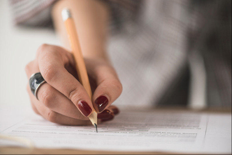 Inscrições de concurso com salários de até R$ 8 mil começam nesta segunda (14)