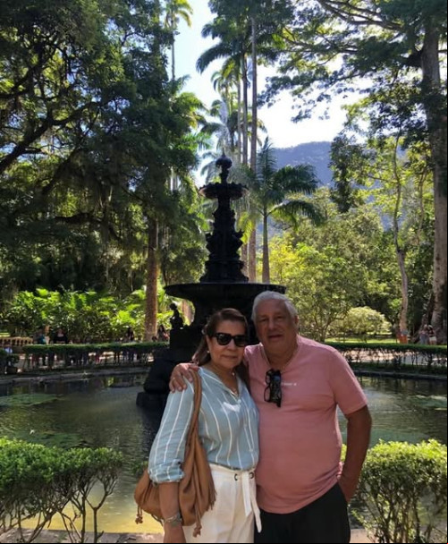 Parabéns para a querida Edna Tajra!! Comemora a data com o marido o juiz Almir Tajra. Chics!!! - (Arquivo Pessoal)