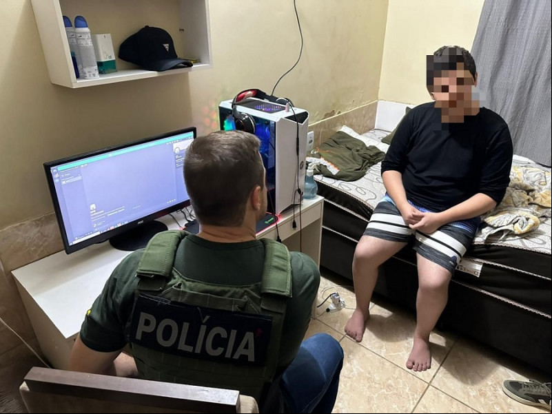 Menor é apreendido por suspeita de culto ao nazismo no Piauí. - (Divulgação/SSP-PI)
