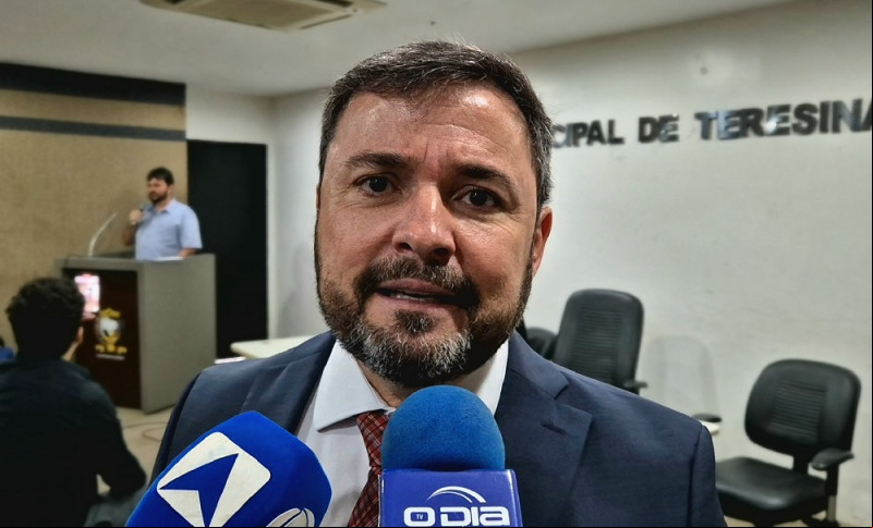 Após choque de agenda para convenções, Sílvio mantém e Novo altera local