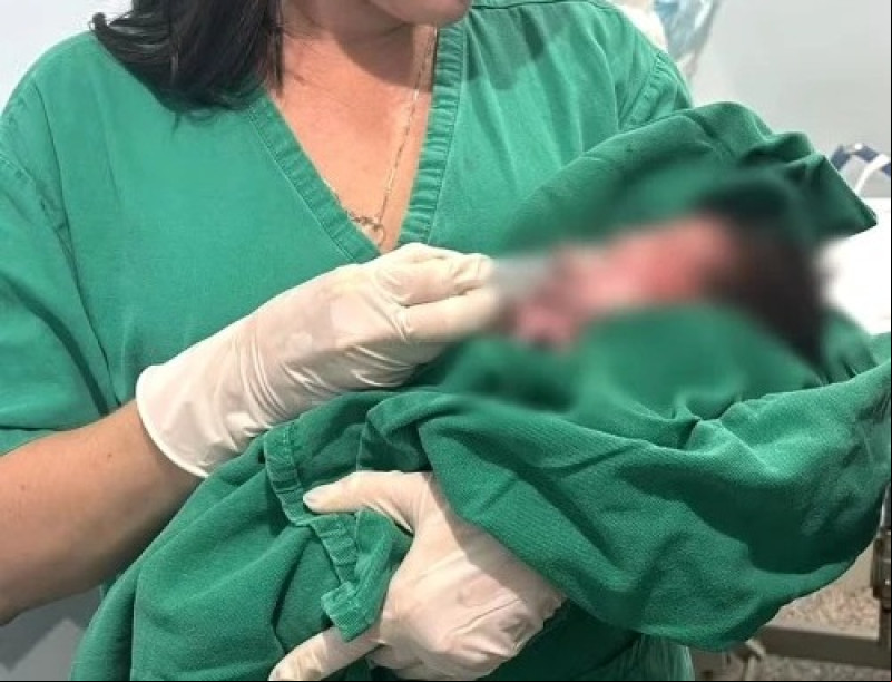 Fiéis que encontraram bebê em sacola no Parque Piauí escolhem nome para menina
